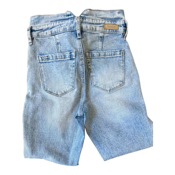 BlankNYC exposed button jean. Very flattering size 26. - Picture 5 of 9